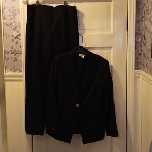 Barry Bricken black 92% wool pant suit 8